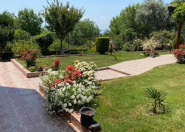 за гости денкови Къща за гости