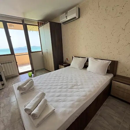 Penzion за гости денкови 3*