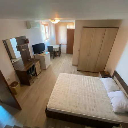 Penzion за гости денкови Burgas City